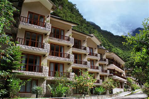where to stay in machu picchu.